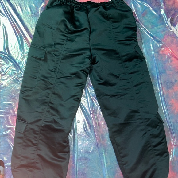 MADDEN NYC JUNIOR SATIN CARGO JOGGERS! - Picture 13 of 13